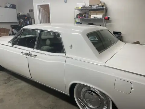 1969 Lincoln Continental window tint: 5% rear, 35% fronts (view 3)