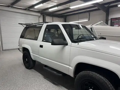 1992 Chevy Blazer window tint: We installed 15% on the sides and rear, 50% on the full windshield, 5% Sunstrip