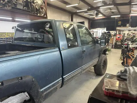 1993 Chevy 1500 Z71 window tint: 5% over 20% ceramic rear 3 windows, 20% ceramic front doors, 5% windshield strip