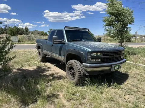 1993 Chevy 1500 Z71 window tint: 5% over 20% ceramic rear 3 windows, 20% ceramic front doors, 5% windshield strip (view 4)