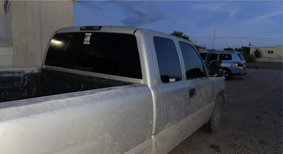2004 Chevy Silverado window tint: 5% all around, 9inch sun strip 5% (view 2)