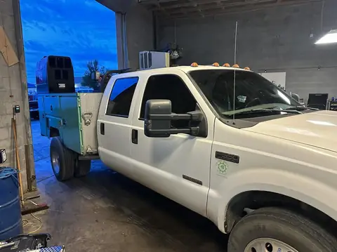 2004 Ford F-550 window tint: Full 5% Nano ceramic all sides and rear, 5% windshield strip (view 3)
