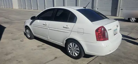 2008 Hyundai Accent window tint: Carbon 20% On All Windows (view 8)