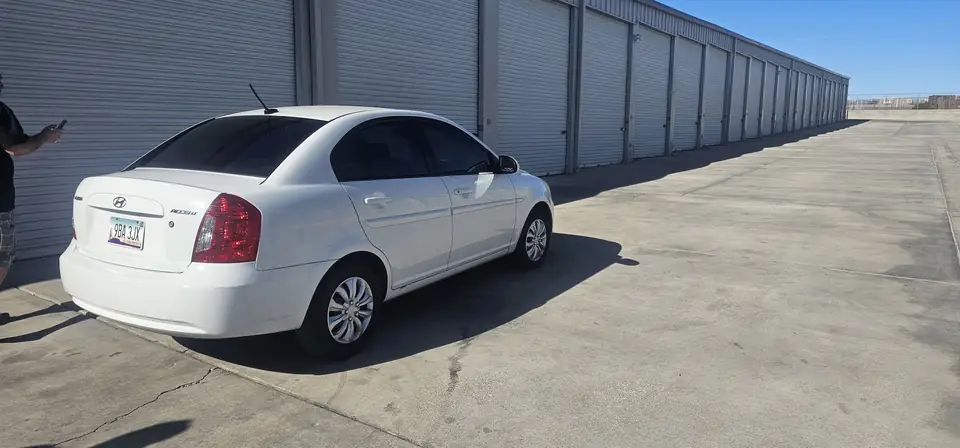 2008 Hyundai Accent window tint: Carbon 20% On All Windows (view 9)