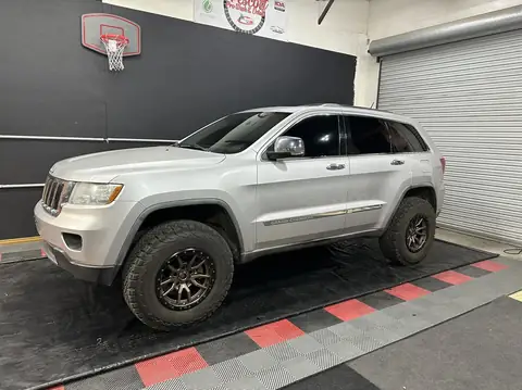 2011 Jeep Cherokee window tint: 20% Nano Ceramic rear doors, cargo windows, hatch, double moon roof, 5% Nano Ceramic front doors, 70% Nano Ceramic (view 3)