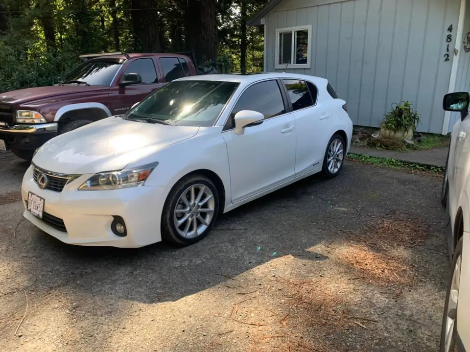 2013 Lexus CT200h window tint: 15% front and rear doors, 5% windshield strip (view 2)