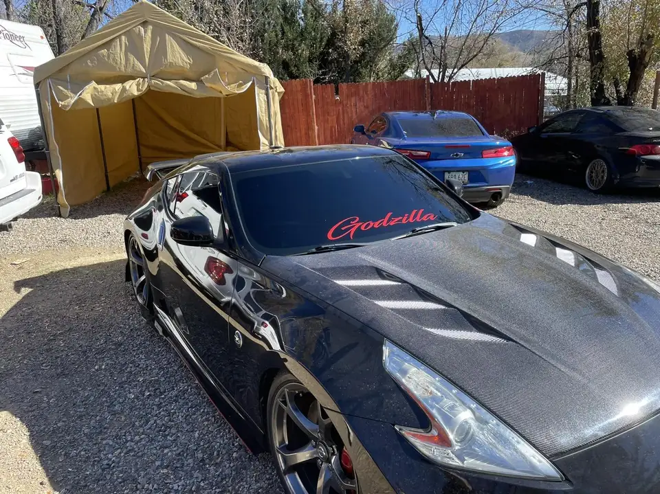 2013 Nissan 370Z window tint: Stripped front doors, Premium 5% installed, Premium 5% full windshield (view 5)