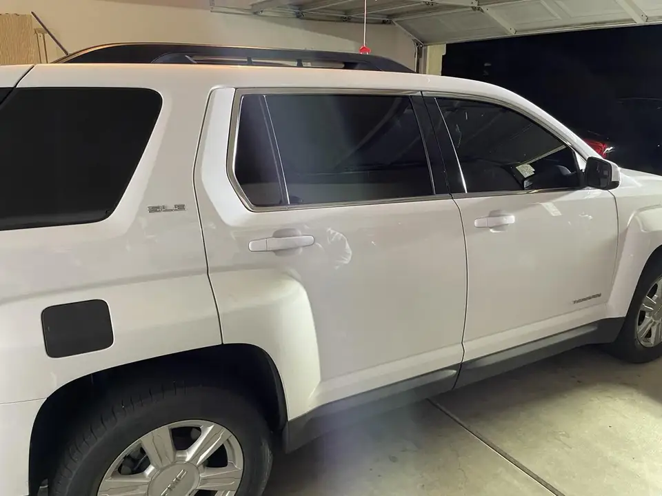 2014 GMC Terrain window tint: 5% Premium rear doors and cargo side windows, 15% Premium front doors and rear hatch windshield, 5% sunstrip (view 2)