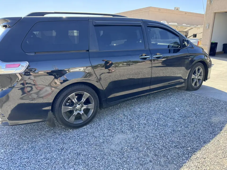 2017 Toyota Sienna window tint: 15% front doors, 50% full windshield (view 2)