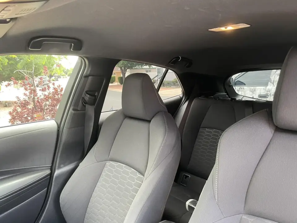 2019 Toyota Corolla SE window tint: 20% Front roll ups, 5% rear doors and hatch (view 4)