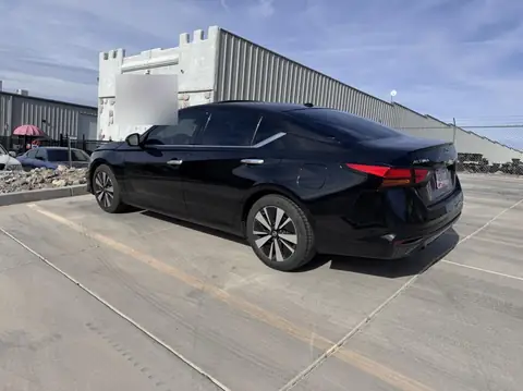 2020 Nissan Altima window tint: 5% rear doors and back window, 15% front doors, 5% windshield strip (view 4)