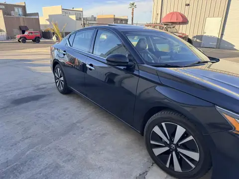 2020 Nissan Altima window tint: 5% rear doors and back window, 15% front doors, 5% windshield strip (view 7)