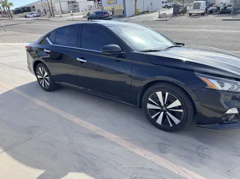 2020 Nissan Altima window tint: 5% rear doors and back window, 15% front doors, 5% windshield strip (view 8)