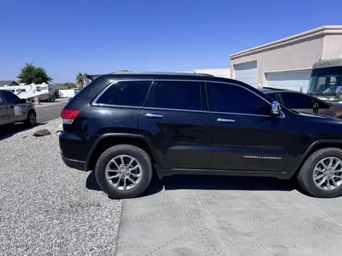 2021 Jeep Cherokee window tint: 15% Carbon Ceramic rear windows to meter at 2%, 5% Carbon Ceramic front doors, 5% sun strip (view 2)