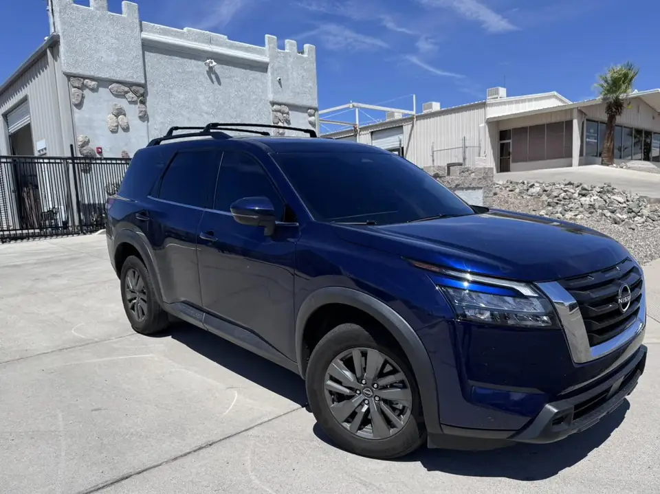 2023 Nissan Pathfinder window tint: 5% front doors, 35% full windshield, 5% sunstrip (view 2)