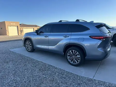2023 Toyota Highlander window tint: 5% front doors, 70% ceramic full windshield, 5% windshield strip