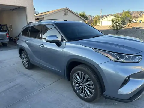 2023 Toyota Highlander window tint: 5% front doors, 70% ceramic full windshield, 5% windshield strip (view 2)