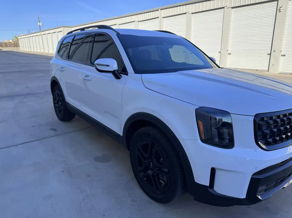 2024 Kia Telluride window tint: 5% C-IR over rear half privacy windows, 15% C-IR front doors, 5% sunstrip (view 3)