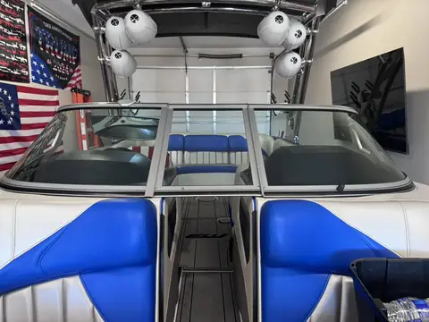 Boat windshield in 5% carbon ceramic: Getting your windows tinted is not always just for heat rejection today we wrapped this full windshield with