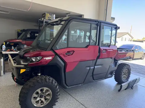 Can-Am Defender window tint: 5% Carbon Ceramic rear doors and rear window, 20% Carbon Ceramic front windows, 5% sun strip