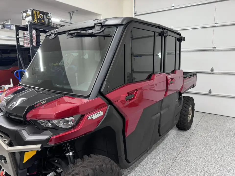Can-Am Defender window tint: 5% Carbon Ceramic rear doors and rear window, 20% Carbon Ceramic front windows, 5% sun strip (view 2)