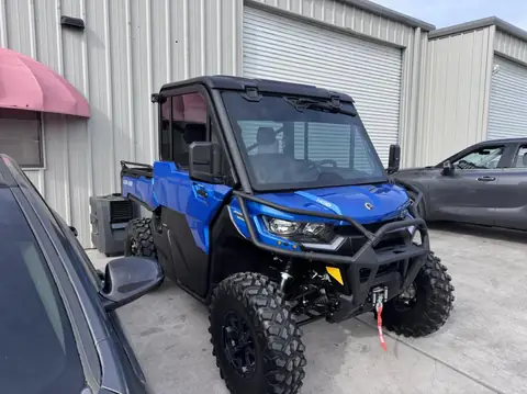 Can-Am Defender window tint: 25% C-IR sides and rear window, 5% sunstrip (view 3)