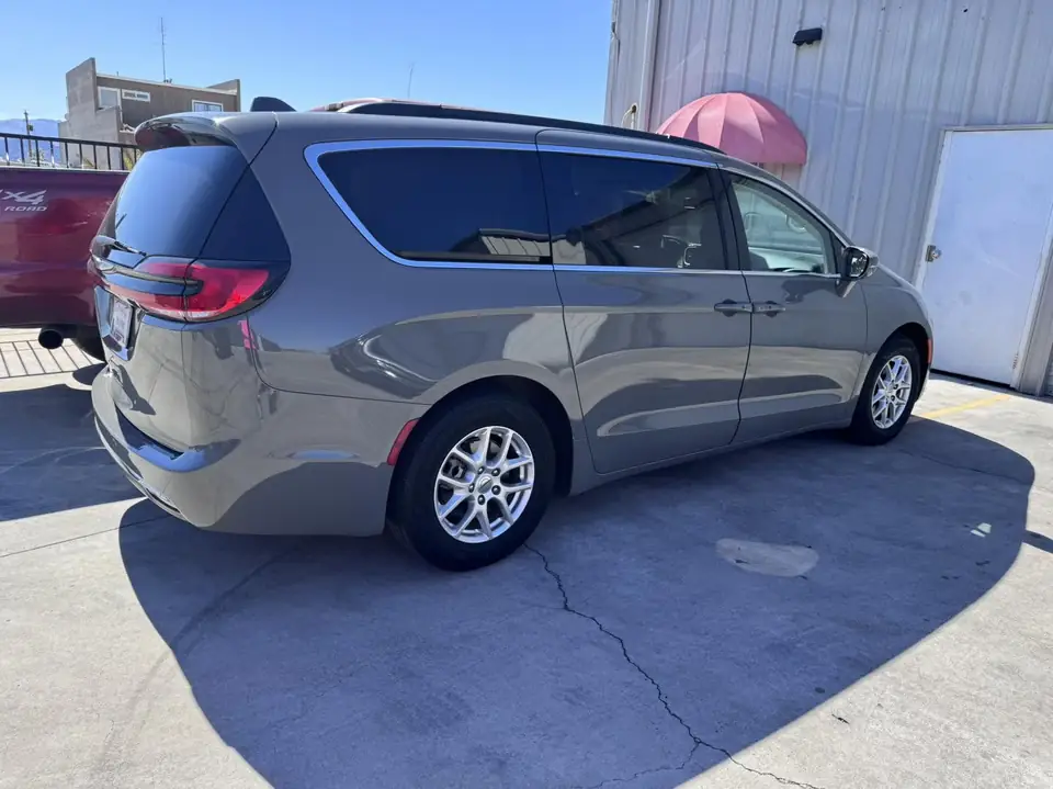Chrysler Pacifica window tint: 5% rear half over factory privacy glass, 15% front doors, 5% sunstrip (view 3)