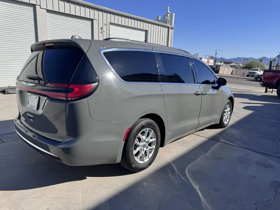 Chrysler Pacifica window tint: 5% rear half over factory privacy glass, 15% front doors, 5% sunstrip (view 4)