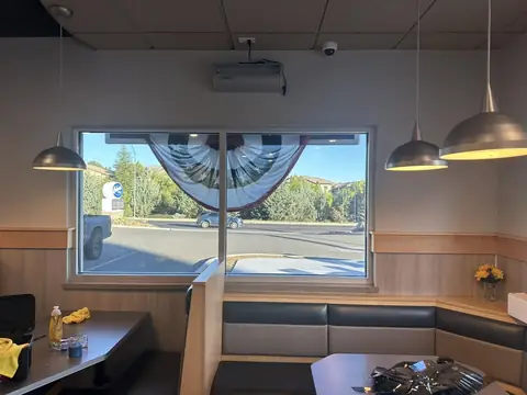 Commercial windows in 25% dual reflective film: Dual reflective 25%