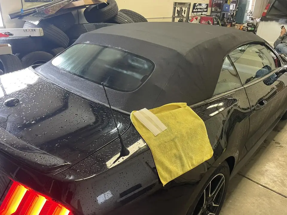 Ford Mustang window tint: Standard 5% rear 3 windows, Standard 20% fronts, 5% sunstrip (view 2)