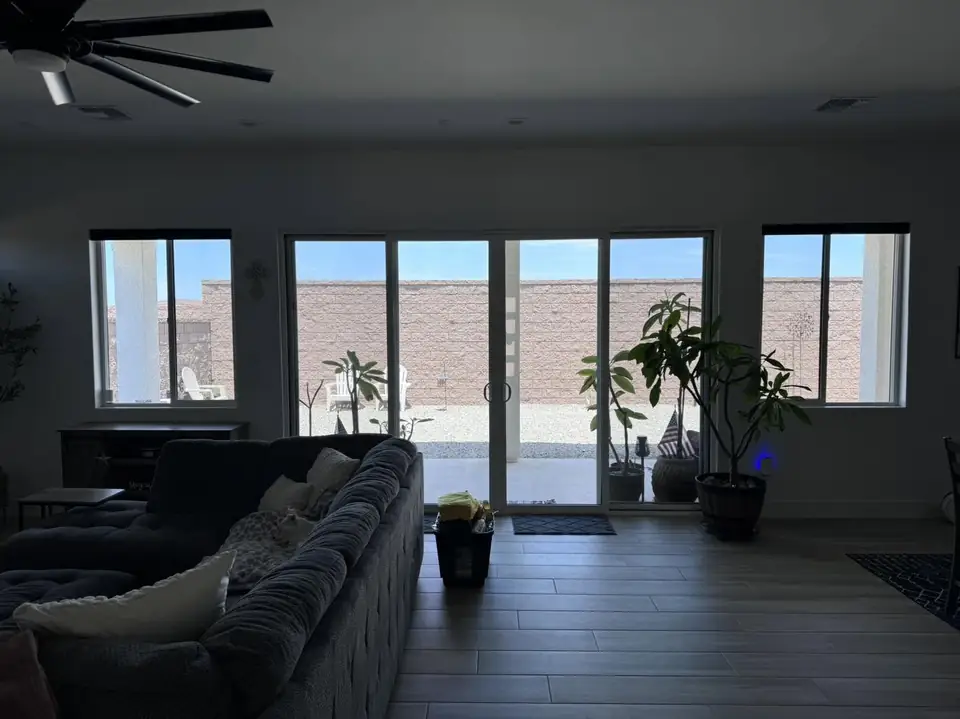 Home windows in 35% dual reflective film: Keeping our customers cool in this desert heat installed our 35% dual reflective on the rear eight windows (view 3)