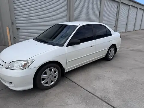 Honda Civic window tint: 5% sides and rear, 5% sunstrip (view 3)