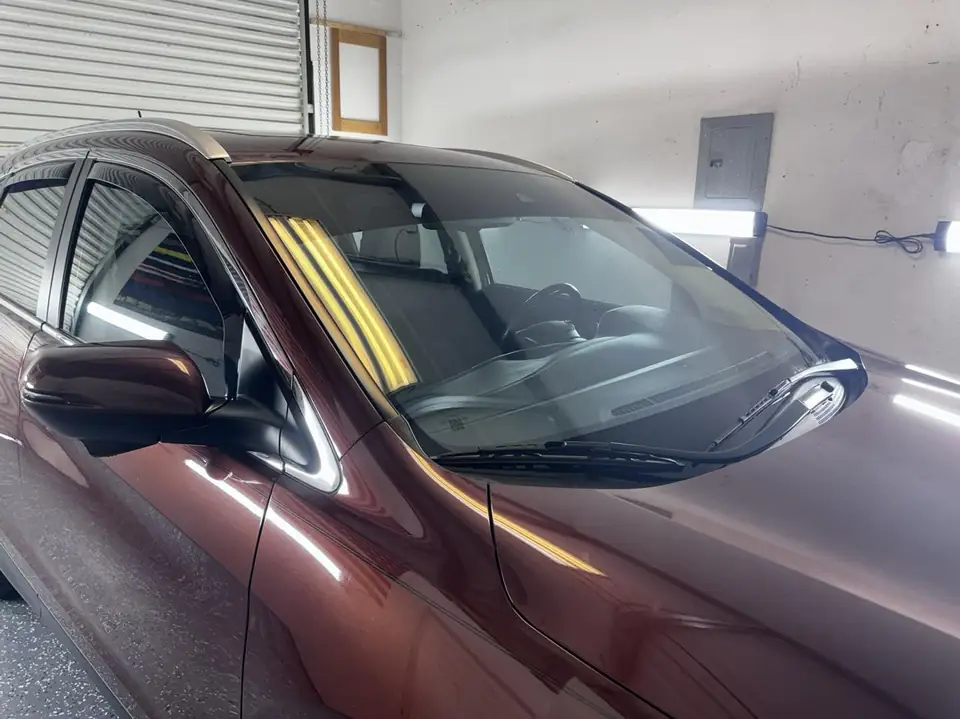 Honda Pilot sun strip: 3% sunstrip (view 2)