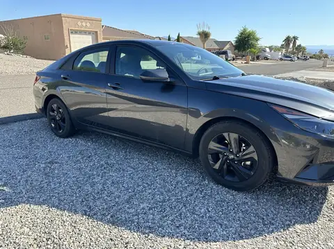 Hyundai Elantra window tint: 5% all sides and rear, 5% windshield strip (view 2)