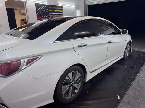 Hyundai Sonata window tint: 5% for the rear half, 25% for the front doors, 5% sunstrip (view 2)