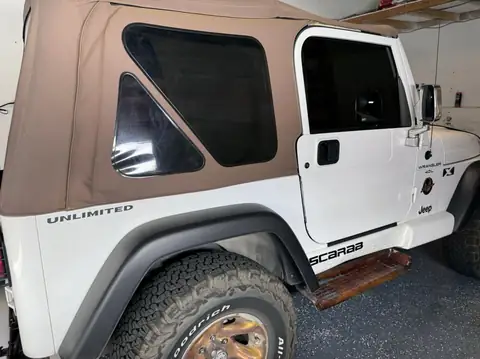 Jeep Wrangler window tint: 3% front doors (view 2)