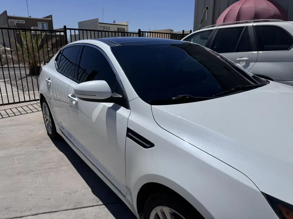Kia Optima windshield tint: 50% full windshield (view 2)