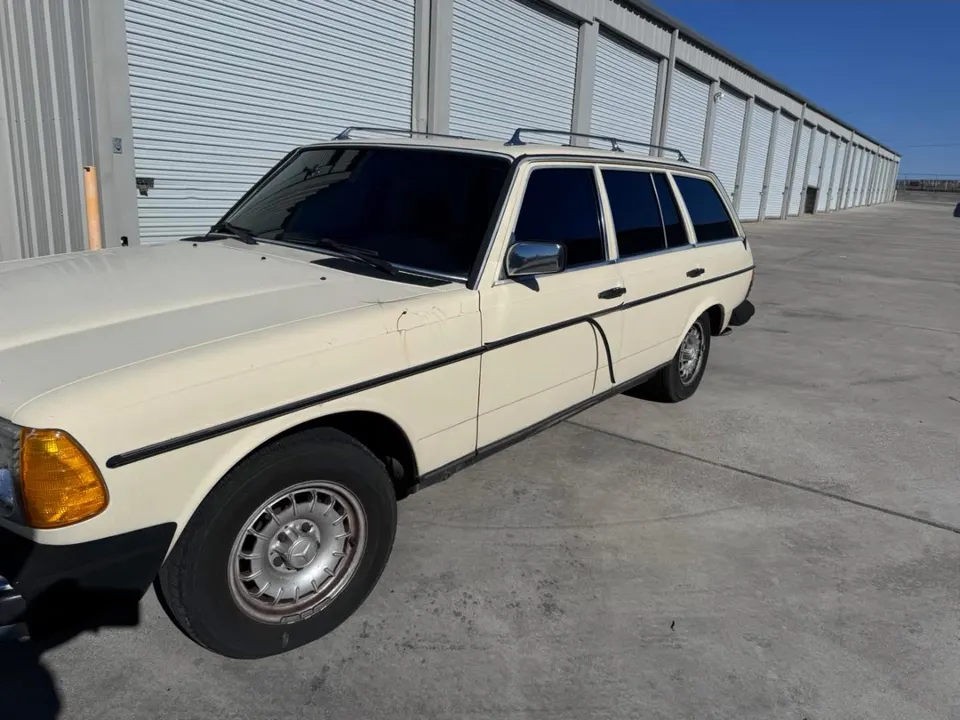 Classic Mercedes wagon in for window film