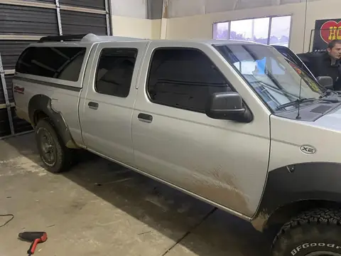 Nissan Frontier window tint: 25% fronts, 20% rear, 5% visor