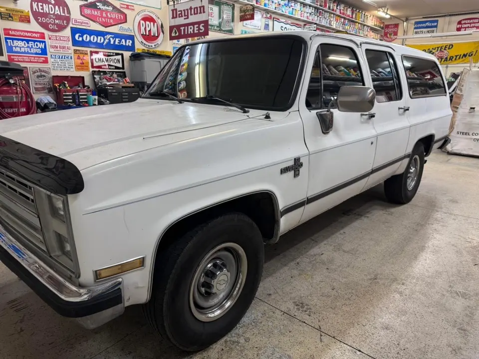 Classic Chevy Suburban in for window tint