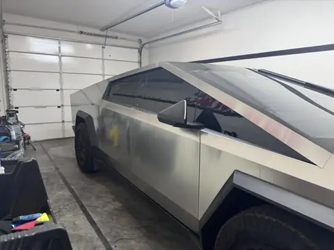 Tesla Cybertruck window tint: 20% Carbon Ceramic over rear privacy windows, 5% Carbon Ceramic front doors and pockets