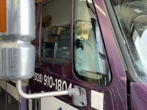 Tow truck window tint: 15% premium for the 2 roll up windows, 5% sunstrip (view 4)
