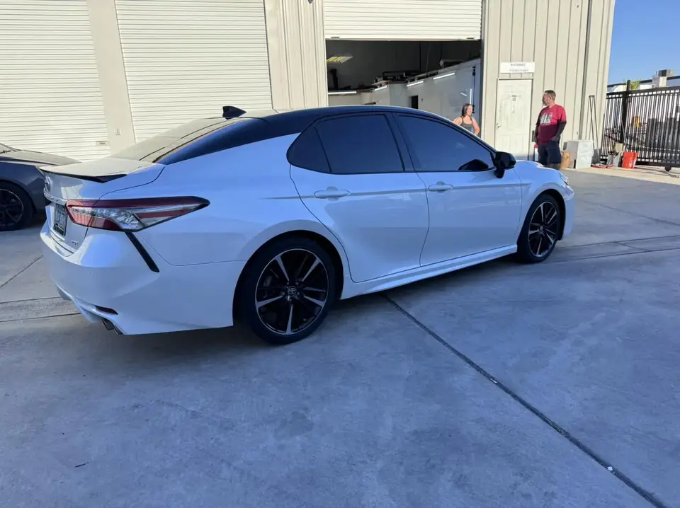Toyota Camry XSE window tint: Installed 5% over the previous installed 20% rears and 35% fronts, 5% sunstrip (view 2)