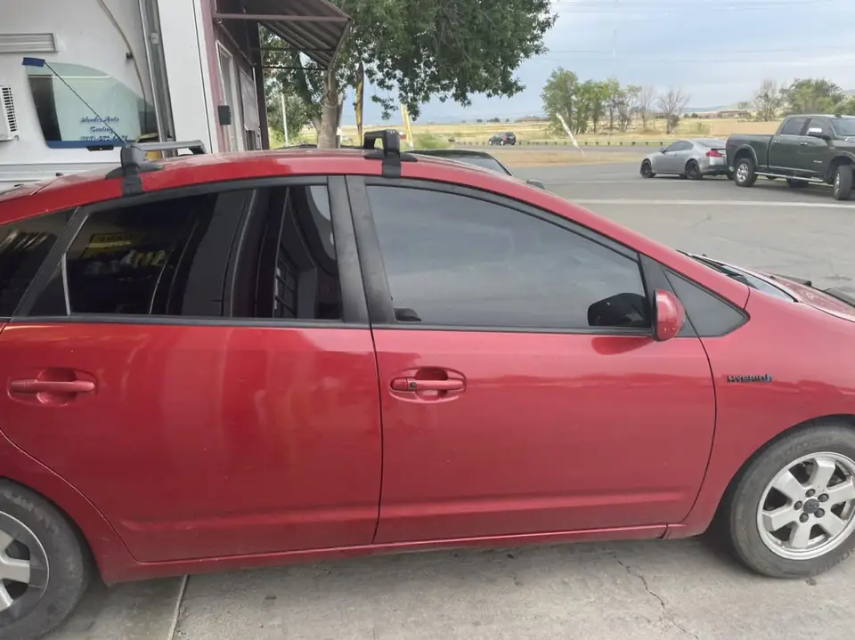 Toyota Prius window tint: Toyota Prius 15% premium for front windows (view 3)