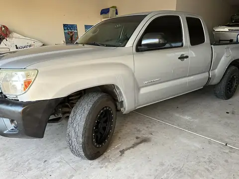 Toyota Tacoma window tint: 15% front doors, 5% rear access doors and back glass, 5% windshield strip (view 2)